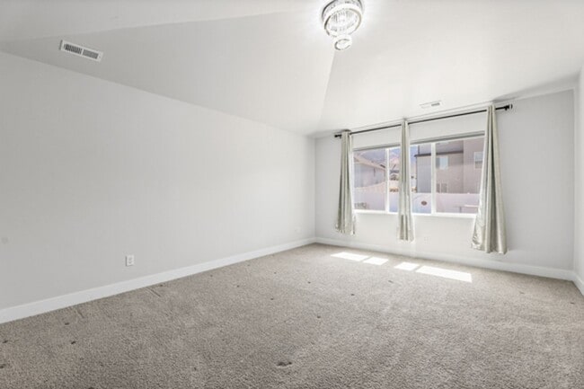 Building Photo - 2877 S Greenhead Dr