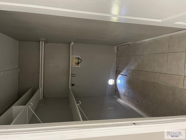 Building Photo - 1169 Calle Galaxia