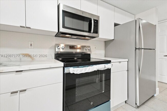 Building Photo - 21000 SW 87th Ave