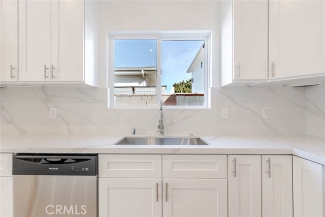 Building Photo - 6852 Ranchito Ave