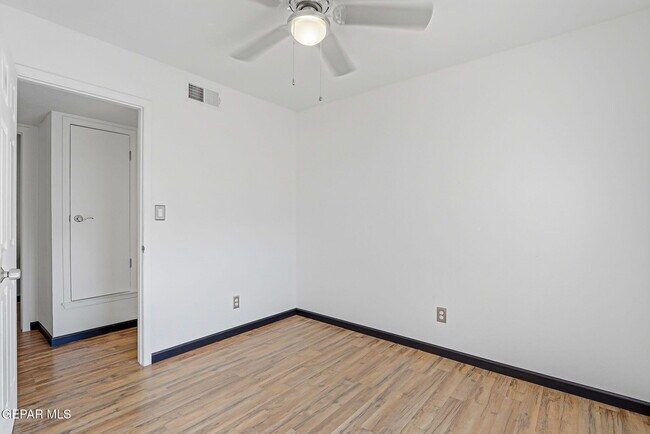 Building Photo - 5609 Van Horn Dr