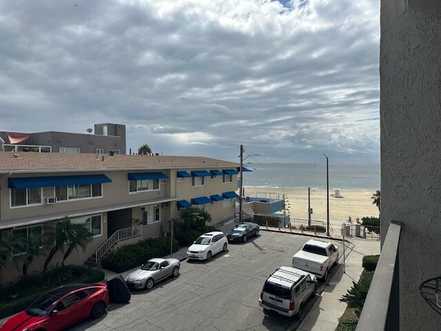 View from balcony - 1140 E Ocean Blvd