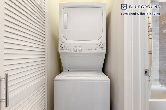 Building Photo - 111 W Polk St