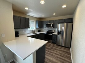 Building Photo - 3660 W 25th St