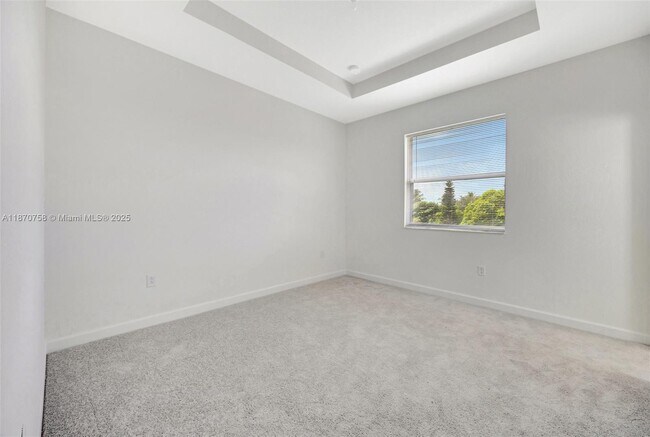 Building Photo - 2796 SE 26th Ave