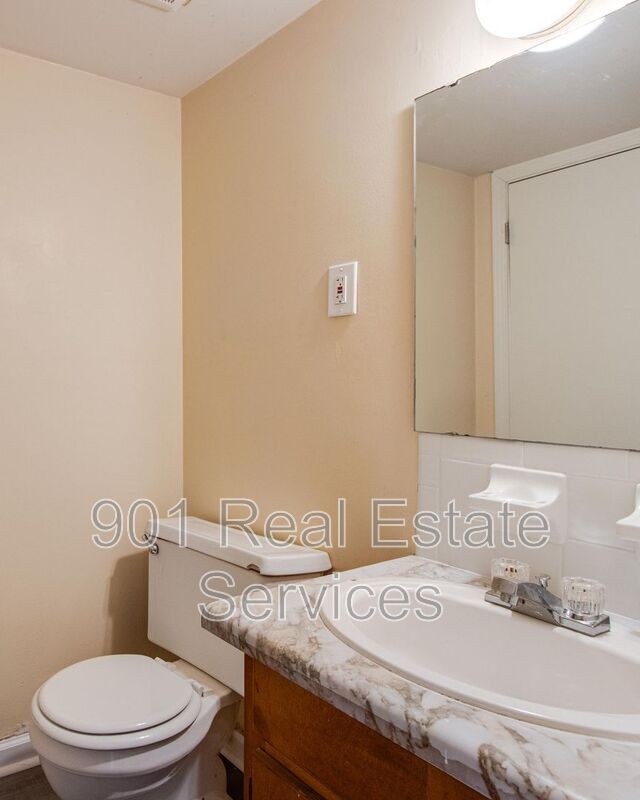 Building Photo - 2996 Stage Park Pl
