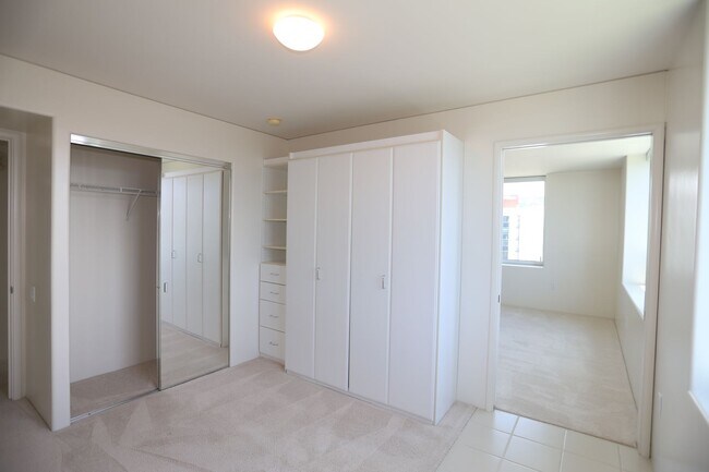 Building Photo - Hawaiki Tower - 2 bedroom, 2 bath with 2 c...