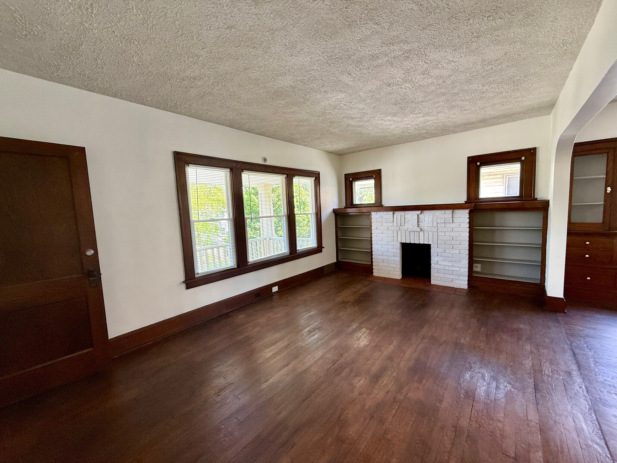 Building Photo - 11521 Florian Ave