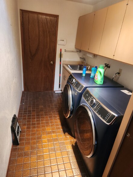 Building Photo - 25324 38th Ave S