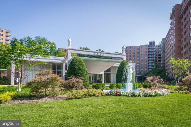 Building Photo - 4201 Cathedral Ave NW