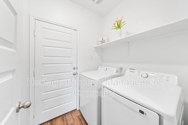 Building Photo - 10643 Military Dr W