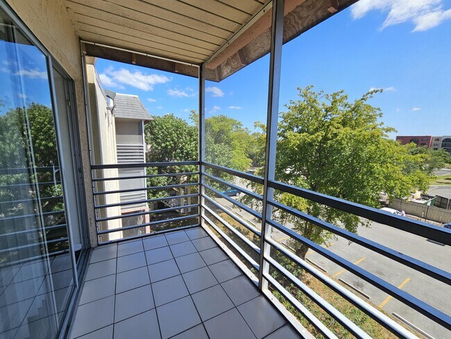 Building Photo - 2800 NW 56th Ave