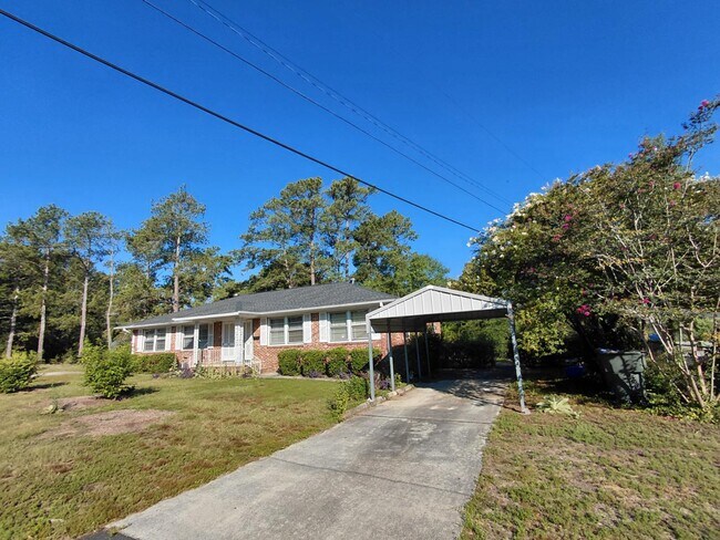 Building Photo - 1507 Brennen Rd