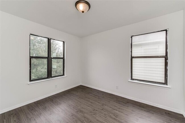 Building Photo - 6521 Quinton Dr