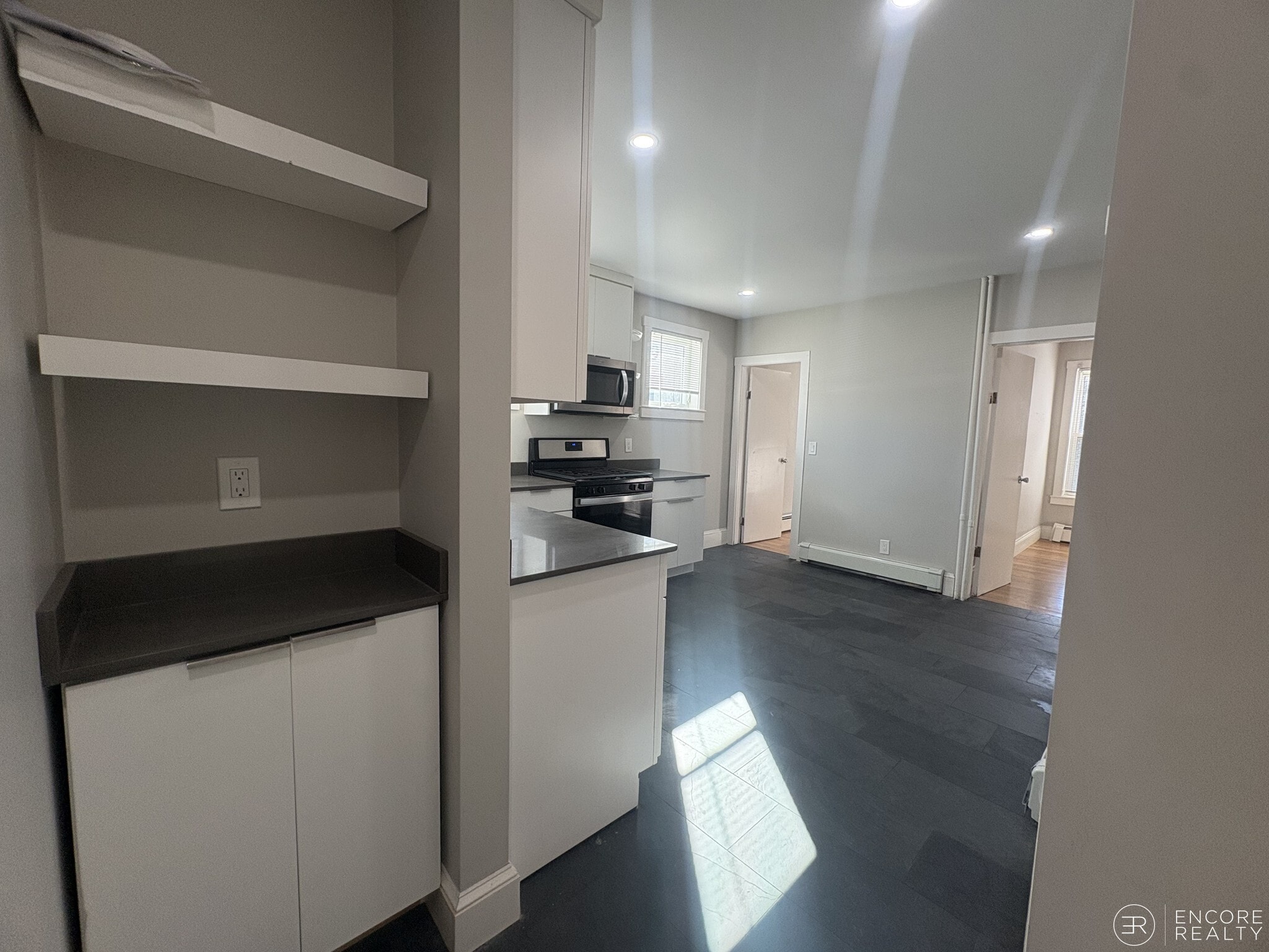 Building Photo - 23 Elmer St