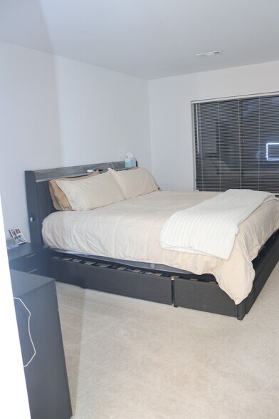 Owners BR - 9553 Battery Heights Blvd