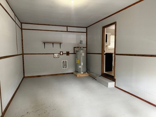 Building Photo - Renovated Rocky Hill Home