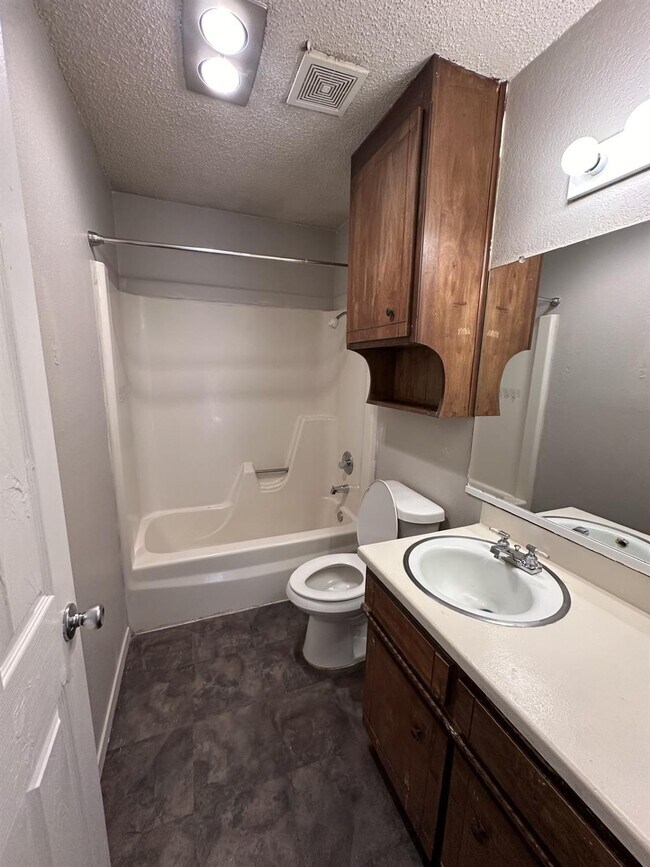 Building Photo - 5706 Brownfield Dr