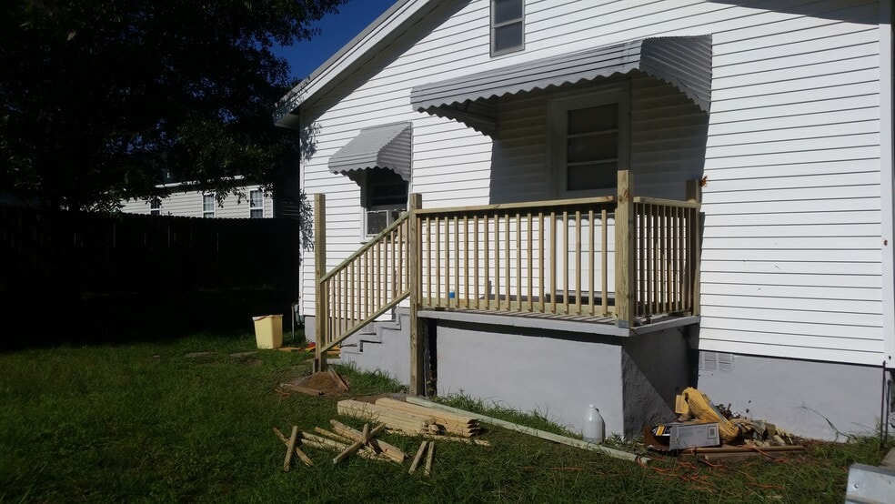 Building Photo - 53 Clifton Dr