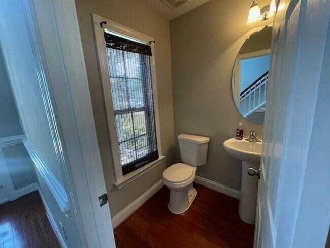 Building Photo - 410 Branchmoor Ct