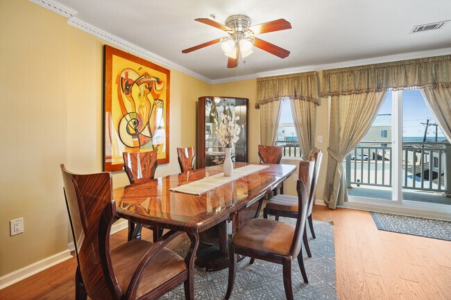 Building Photo - 28 Sampson Ave