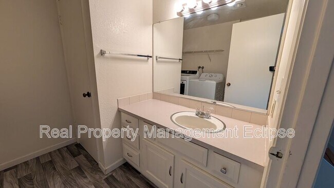 Building Photo - 12601 SE 30th St