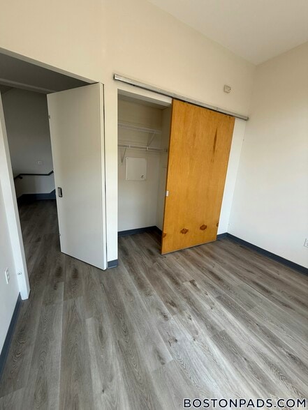 Building Photo - 160 E Berkeley St