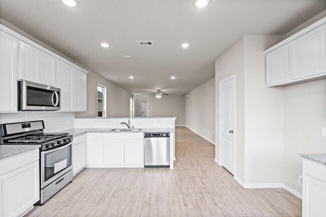 Building Photo - 25823 Boxwood Hedge Lane