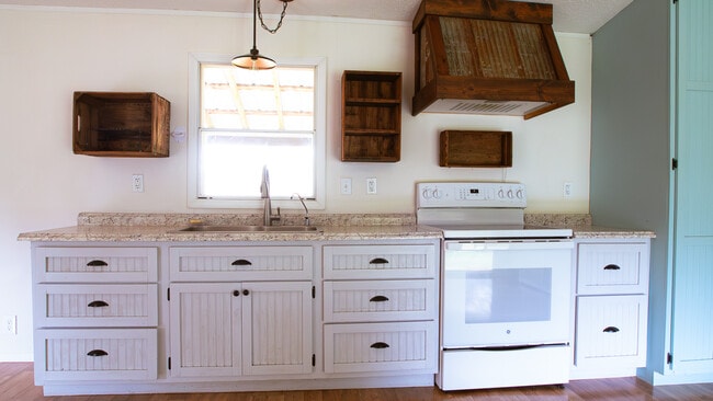 Building Photo - 20499 Dabbs North Rd