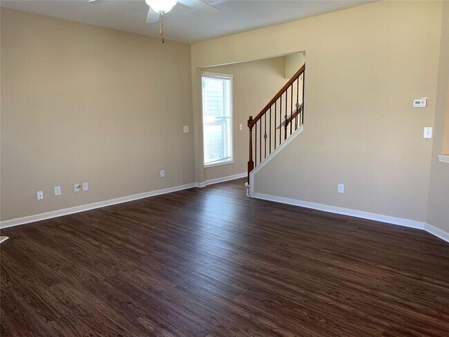 Building Photo - 5990 Crestwick Wy