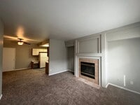 Building Photo - 1 Bed 1.5 Bath Townhome in Aurora!