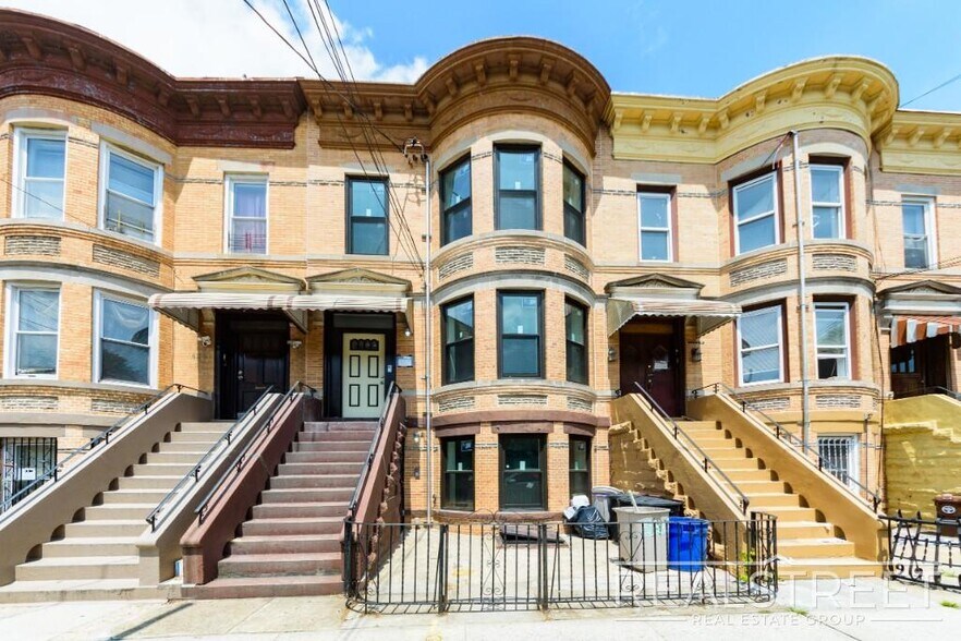 Building Photo - brand New 3 Bed 2 Bath Garden Duplex in Ri...