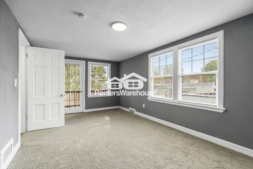 Building Photo - 1111 E 76th St