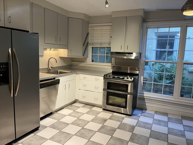 Building Photo - Abercorn Apartment