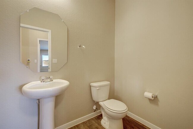 Building Photo - 15216 Bullbrier Rd