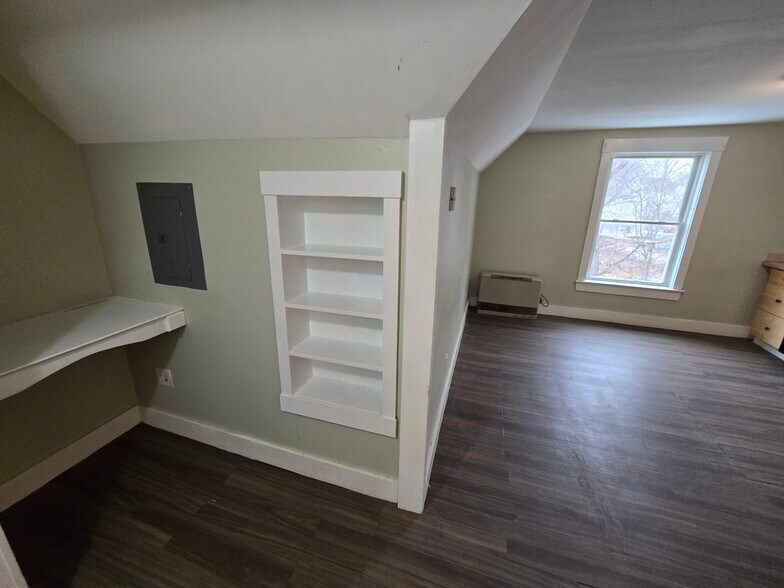 Building Photo - 6 Dixon St