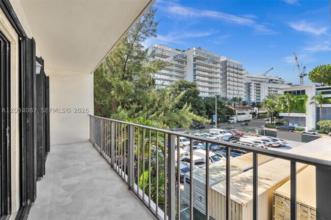 Building Photo - 9124 Collins Ave