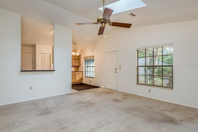 Building Photo - 10918 Freemont Dr