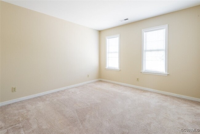 Building Photo - 13812 Sycamore Village Dr