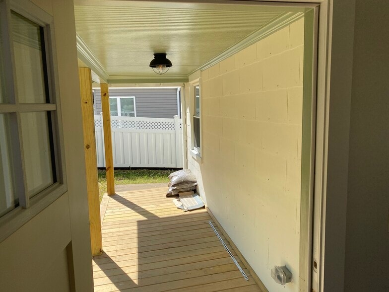Back Porch - 613 Blenheim Ave