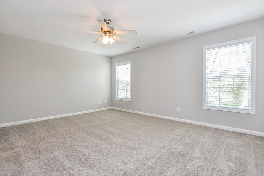 Building Photo - 1233 Braemar Highland Dr
