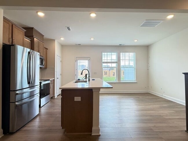 Building Photo - 3 Bedroom One Garage Single Family