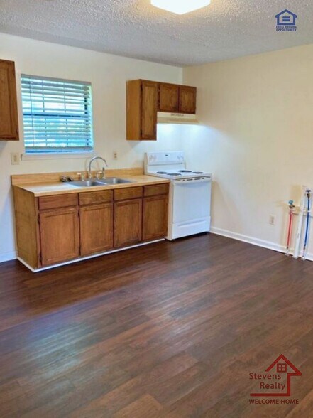 Building Photo - 232 Dogwood Pointe Dr