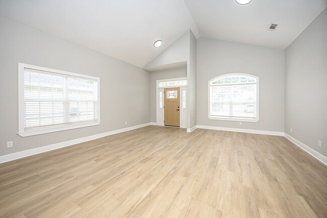 Building Photo - Completed Updated Home for Rent