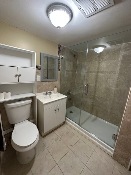 Bathroom - 62 E Centennial Ave