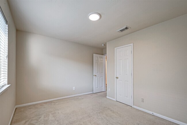 Building Photo - 17038 Midnight Sun Ln