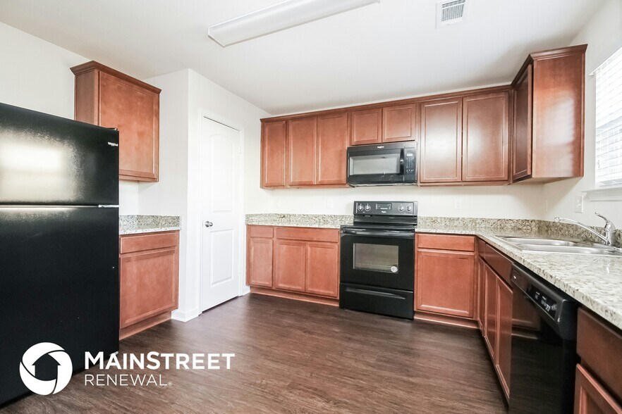 Building Photo - 2614 Stinger Dr