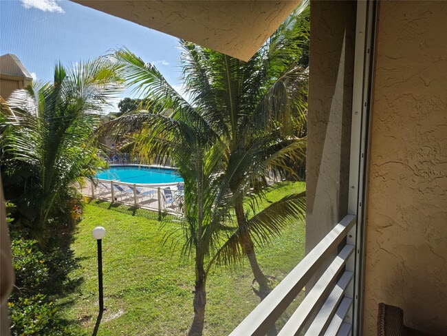 Building Photo - 959 SE 2nd Ave