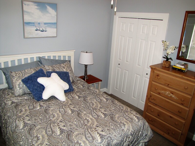 Building Photo - 350 Tradewinds Dr