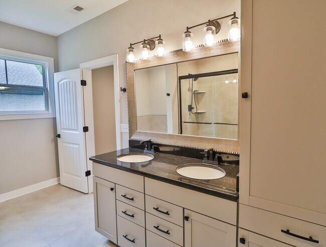 Building Photo - 1222 Warrior Ln